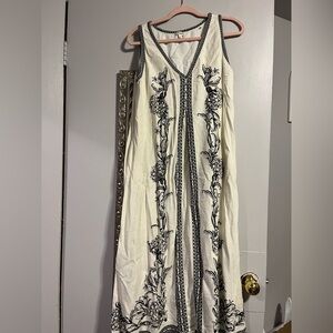 Max Studio Black and Cream Floral Maxi Dress